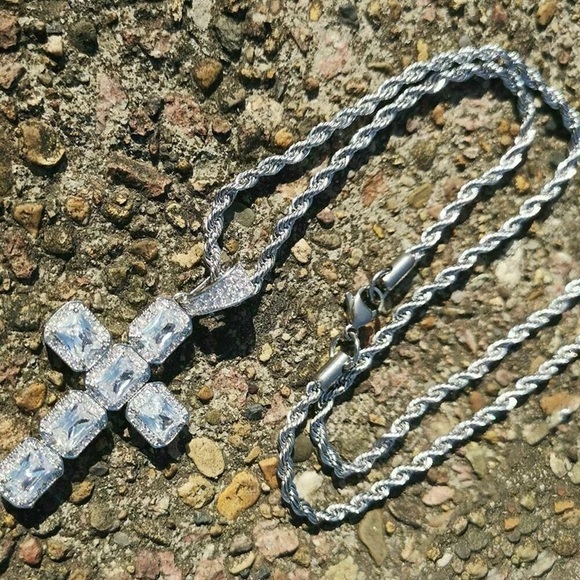 New Men Women 925 Silver Cross Diamond Necklace - Picture 5 of 6